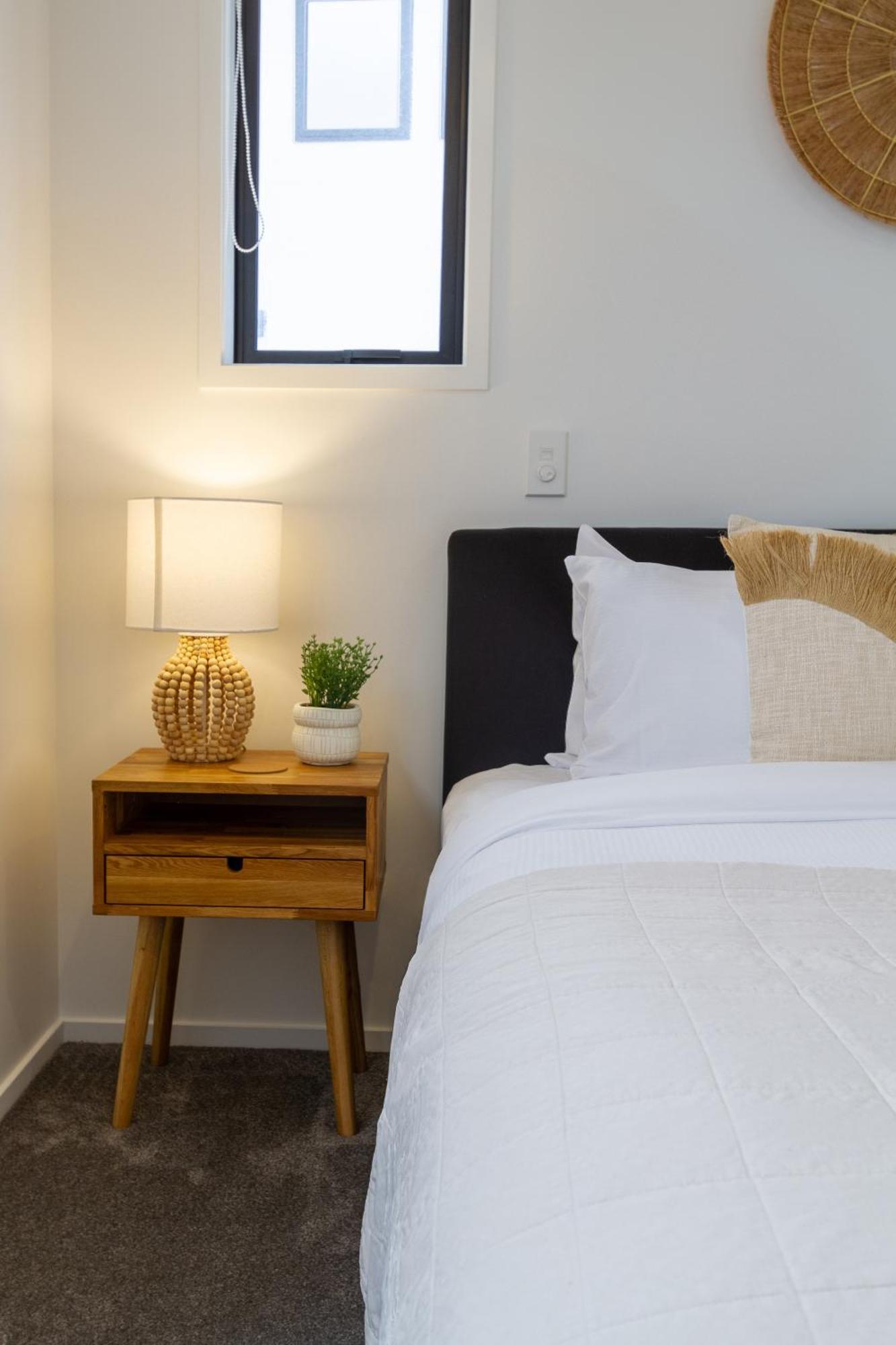 New Brighton Beach Explore - King Bed And Sofa Bed Christchurch Bagian luar foto
